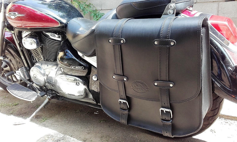 BOLSA DE MOTO CUSTOM "PACH" - MODELO ZUKI TRAVEL - NEGRO -