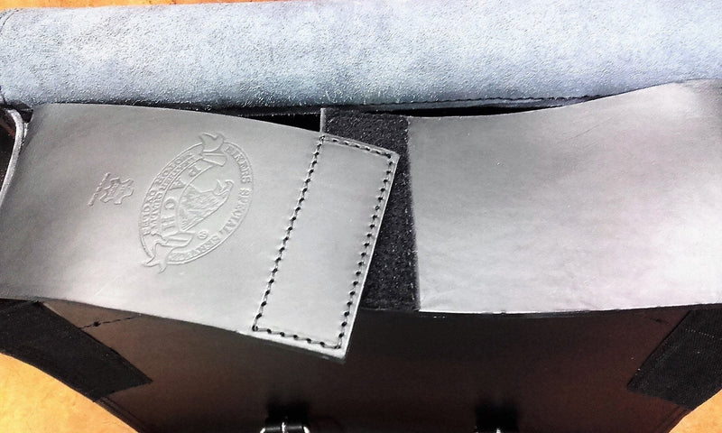 BOLSA DE MOTO CUSTOM "PACH" - MODELO ZUKI TRAVEL - NEGRO -