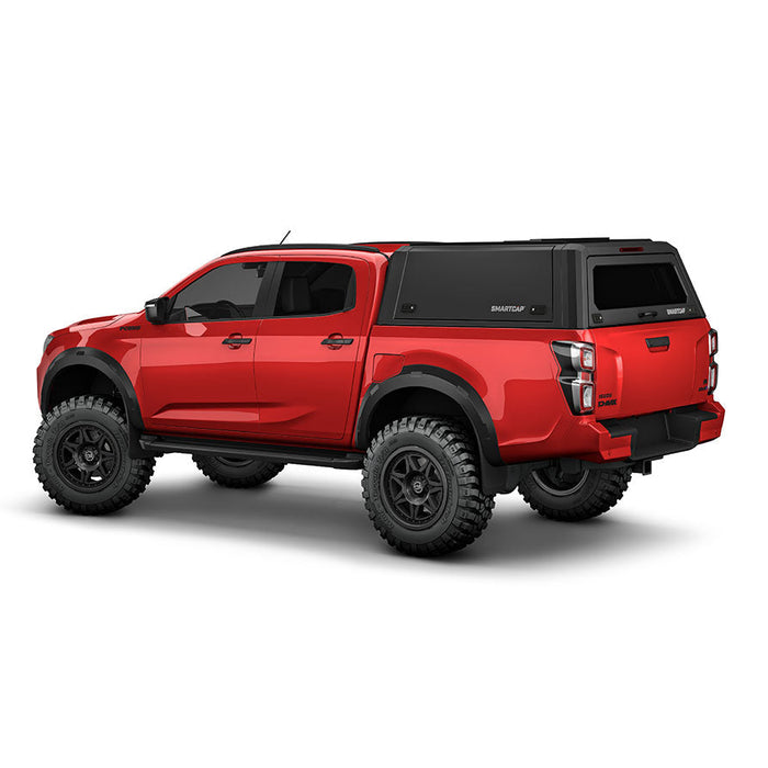Isuzu D-Max rosso con hard top RSI SmartCap visto di tre quarti