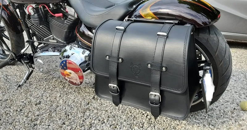 Borsa lateale moto custom SOFTAIL, Custom leather bag, cuoio toscano 4 mm.-Nero-