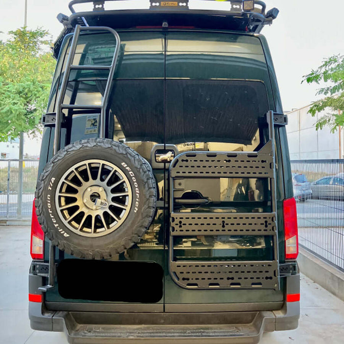 Koru MAN TGE / VW Crafter Supporto posteriore speciale per accessori tubolare porta-baule