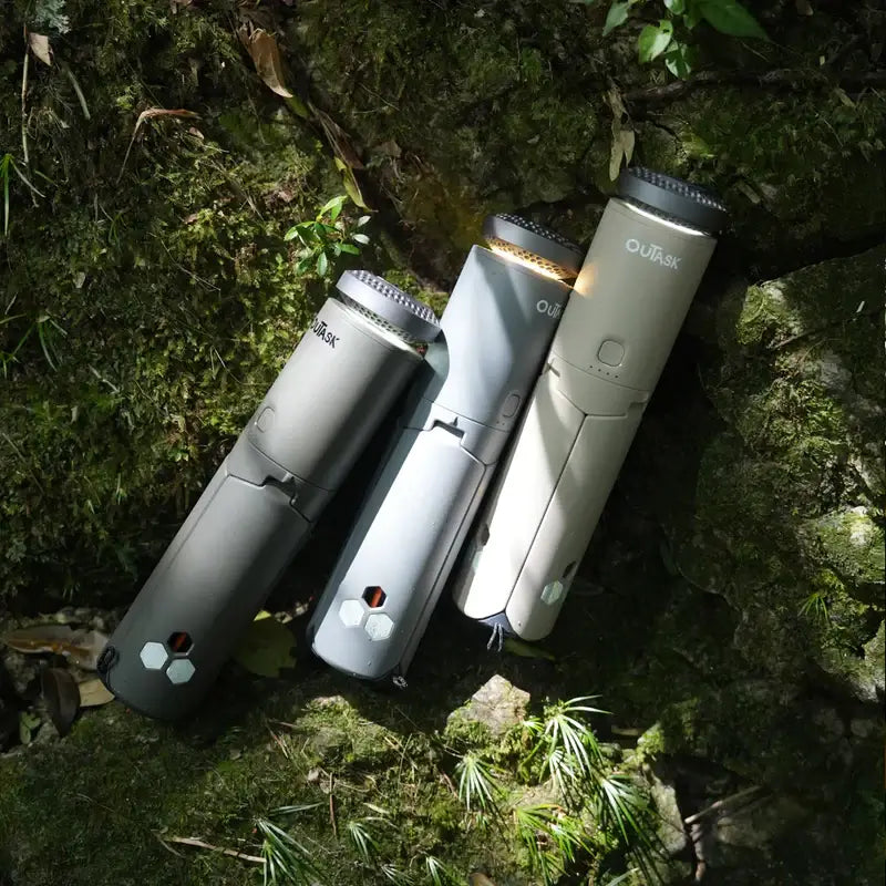 Illuminazione LED telescopica da esterno di Outask, lampade diventabili in colori diversi.