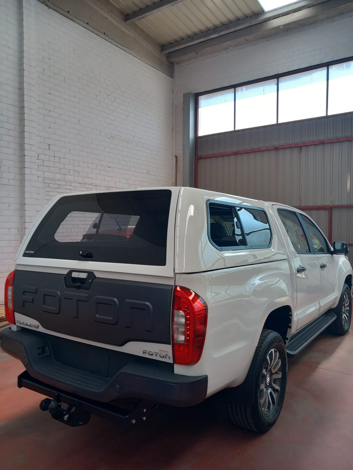Linextras Starlux – Hard top in vetroresina Foton Tunland G7 2024+ Double Cab con finestrini laterali