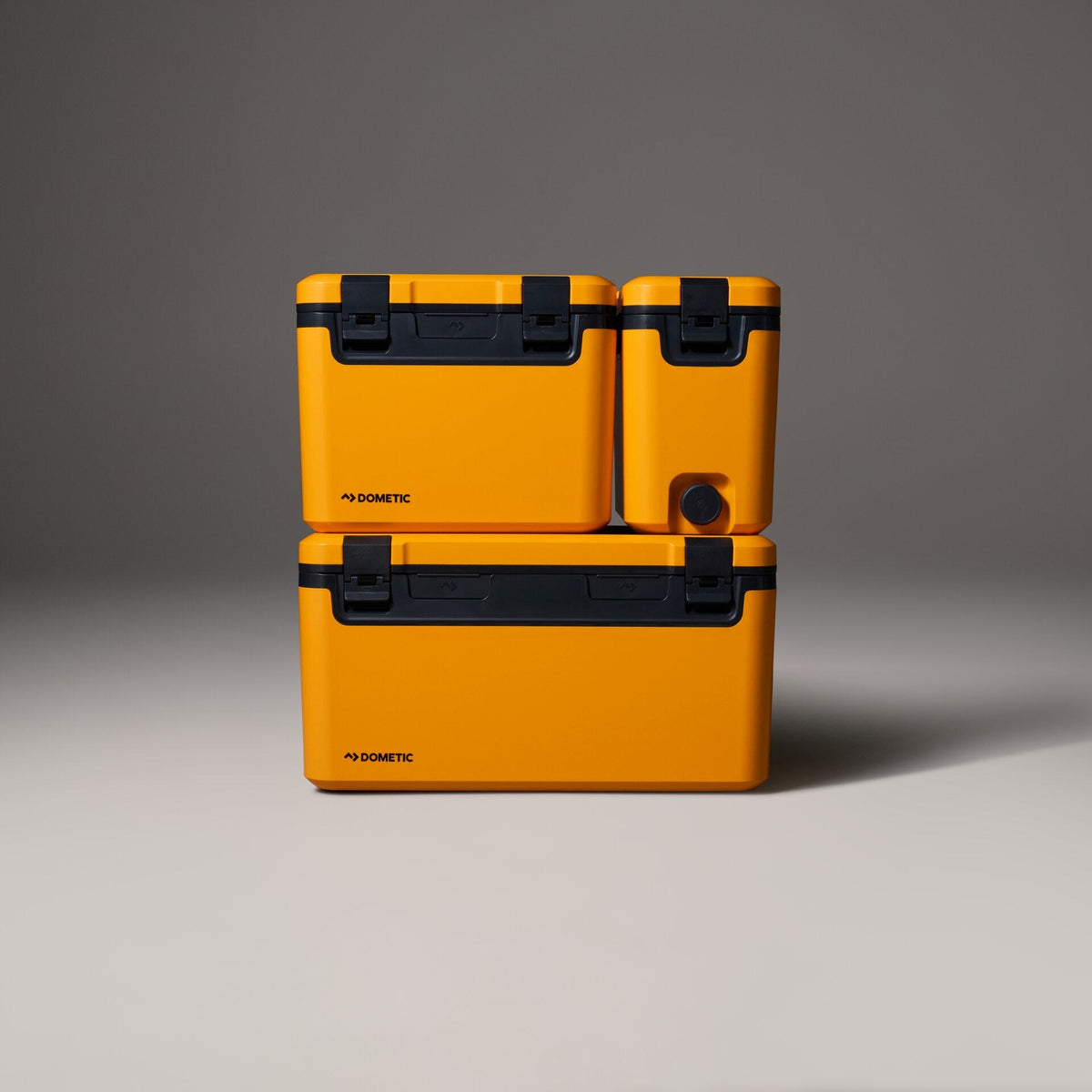 Dometic Recon Hardside 69 litri in uso all’aperto, foto ufficiale Dometic 2