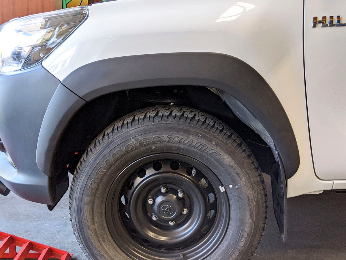 Allargamenti passaruota Slim-Line in ABS 10 mm (6 pezzi) – Toyota Hilux 2016–2021