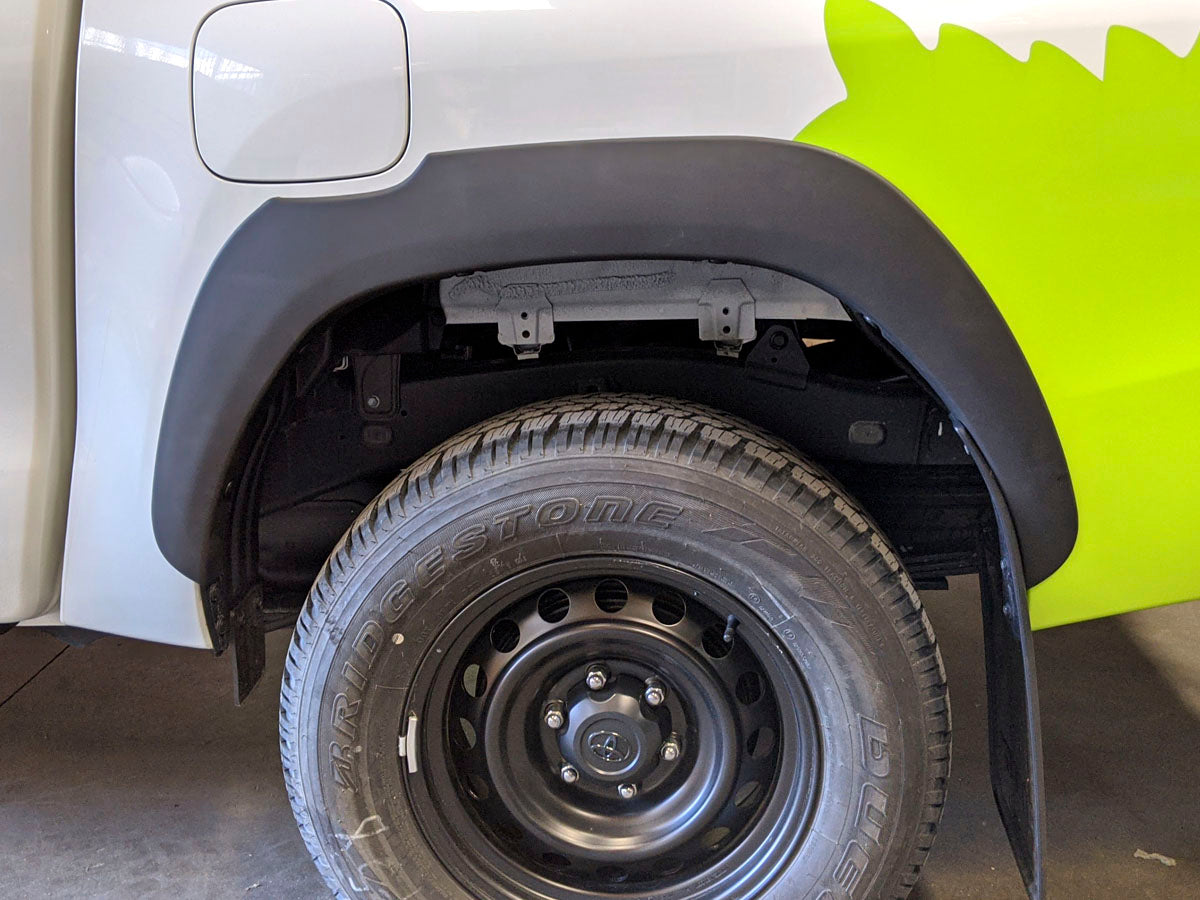 Allargamenti passaruota Slim-Line in ABS 10 mm (6 pezzi) – Toyota Hilux 2016–2021