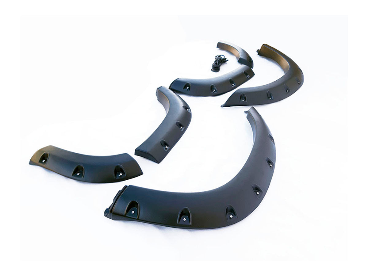 Allargamenti passaruota in ABS da avvitare (6 pezzi) – Toyota Land Cruiser J80 1992–1998
