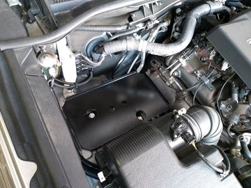 Supporto doppia batteria FourWheeler – Toyota Hilux 2016-2026 (guida a sinistra)