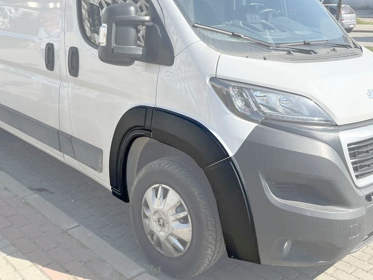 Kit allargamenti passaruota e modanature laterali 12 pezzi – Fiat Ducato dal 2014