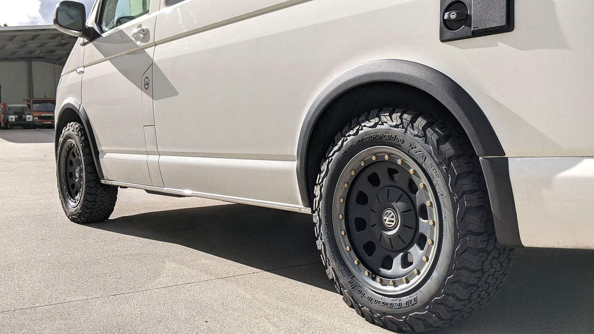 Kit 10 protezioni laterali in ABS – VW Transporter T6 2015–2019 passo corto