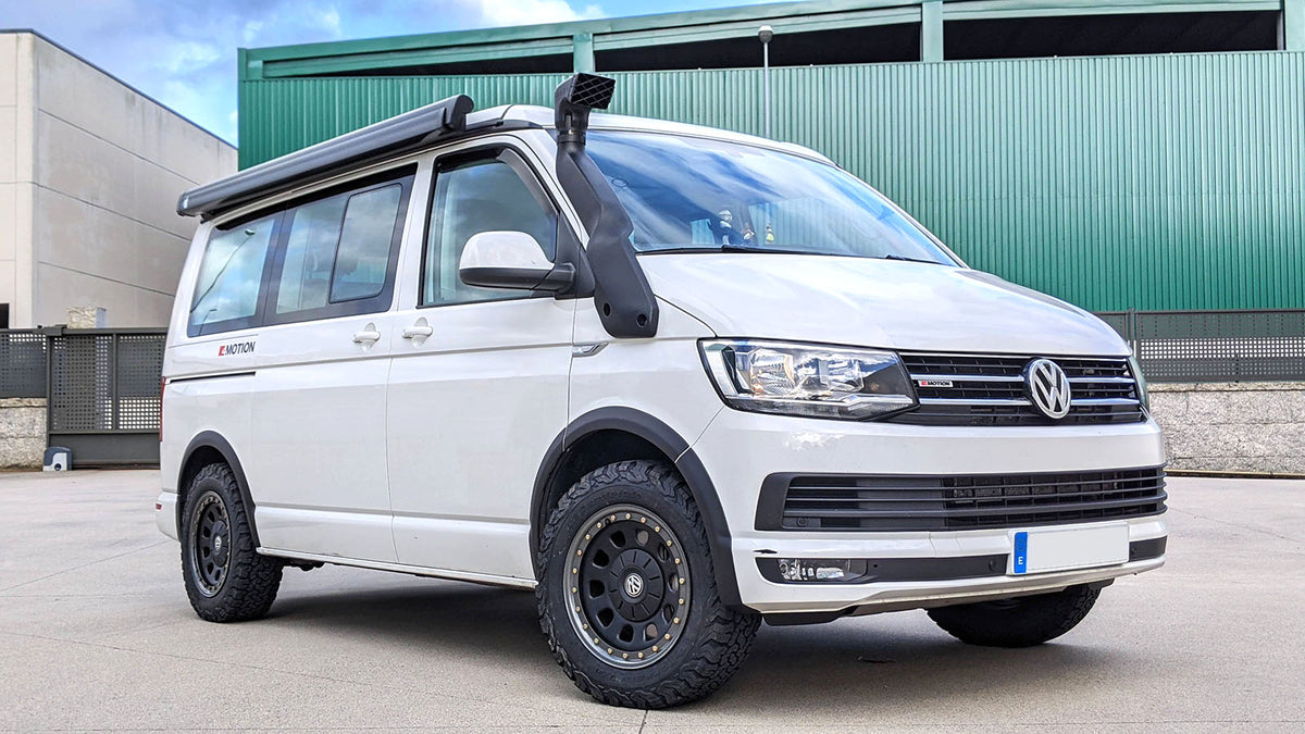 Kit 10 protezioni laterali ABS – VW Transporter T6 2015–2019 passo corto doppia porta