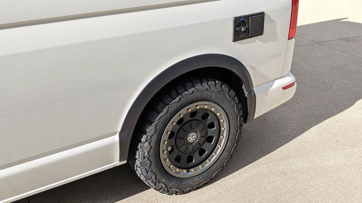 Kit 10 protezioni laterali in ABS – VW Transporter T6.1 2020–2024 passo corto