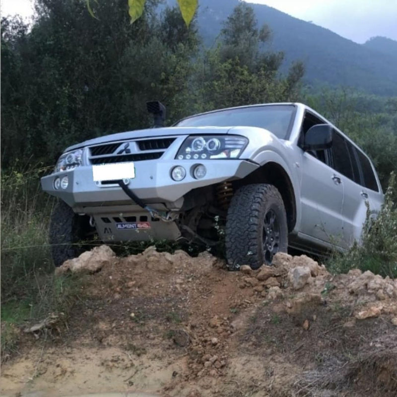 MITSUBISHI PAJERO V80-V87 2007-15 221-Piastra paramotore anteriore per radiatore/motore/sterzo