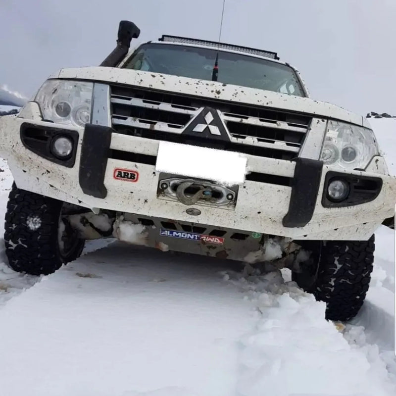 MITSUBISHI PAJERO V80-V87 2007-15 221-Piastra paramotore anteriore per radiatore/motore/sterzo