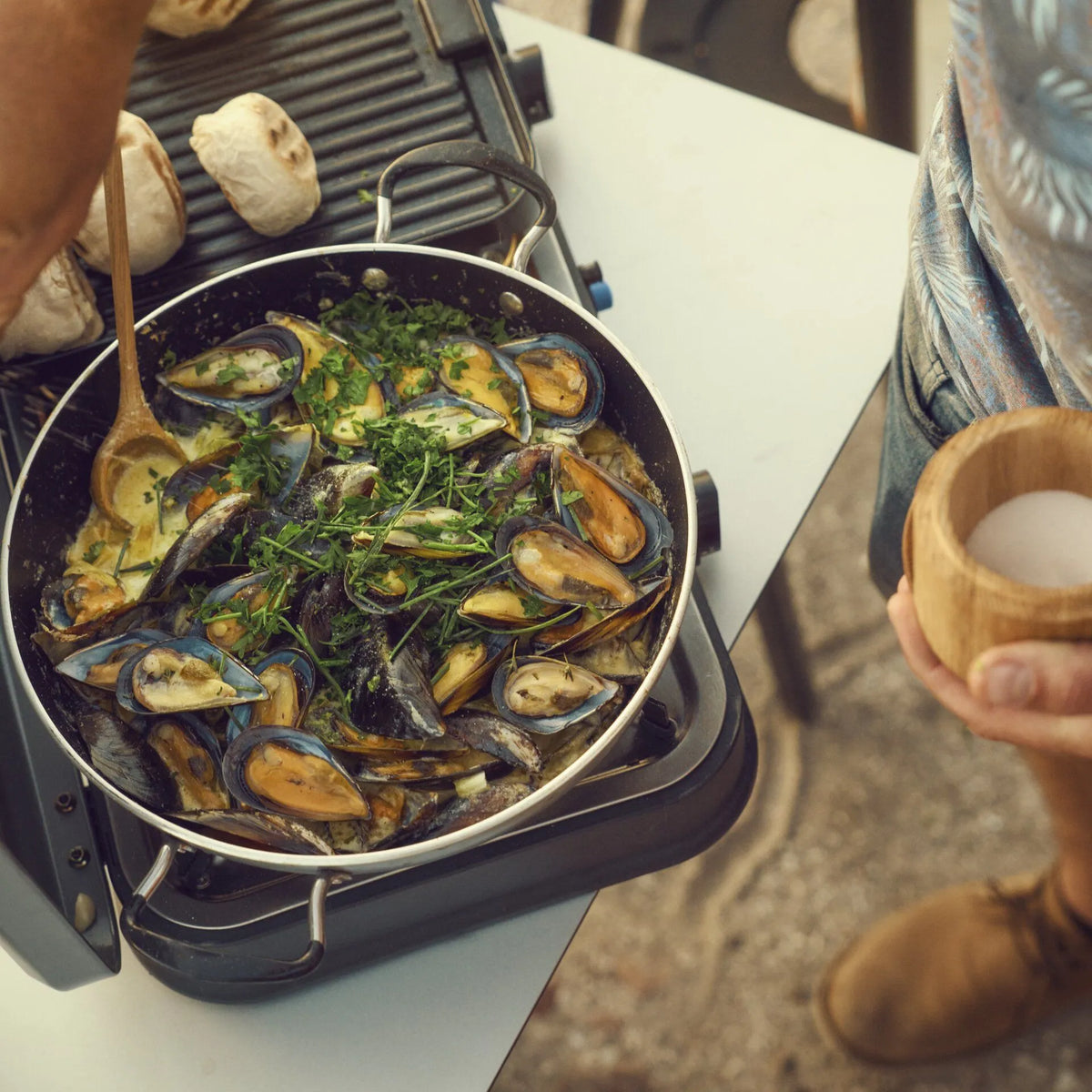Padella per paella Cadac GreenGrill misura 30 – in uso