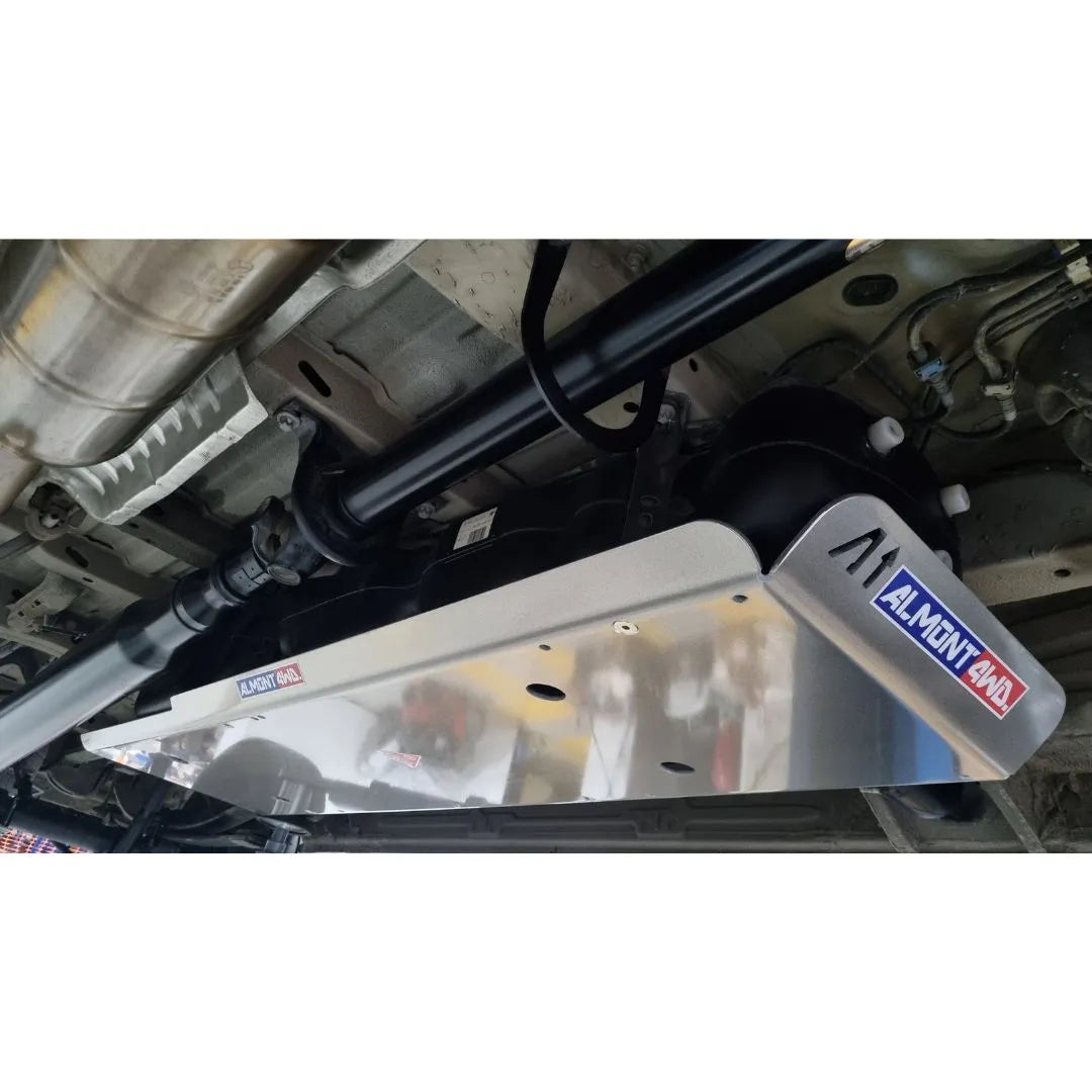 Protezione serbatoio carburante 93 L Almont4WD 6 mm – Mercedes-Benz Sprinter W906 / W907 trazione posteriore – codice PDMBS23DR6L