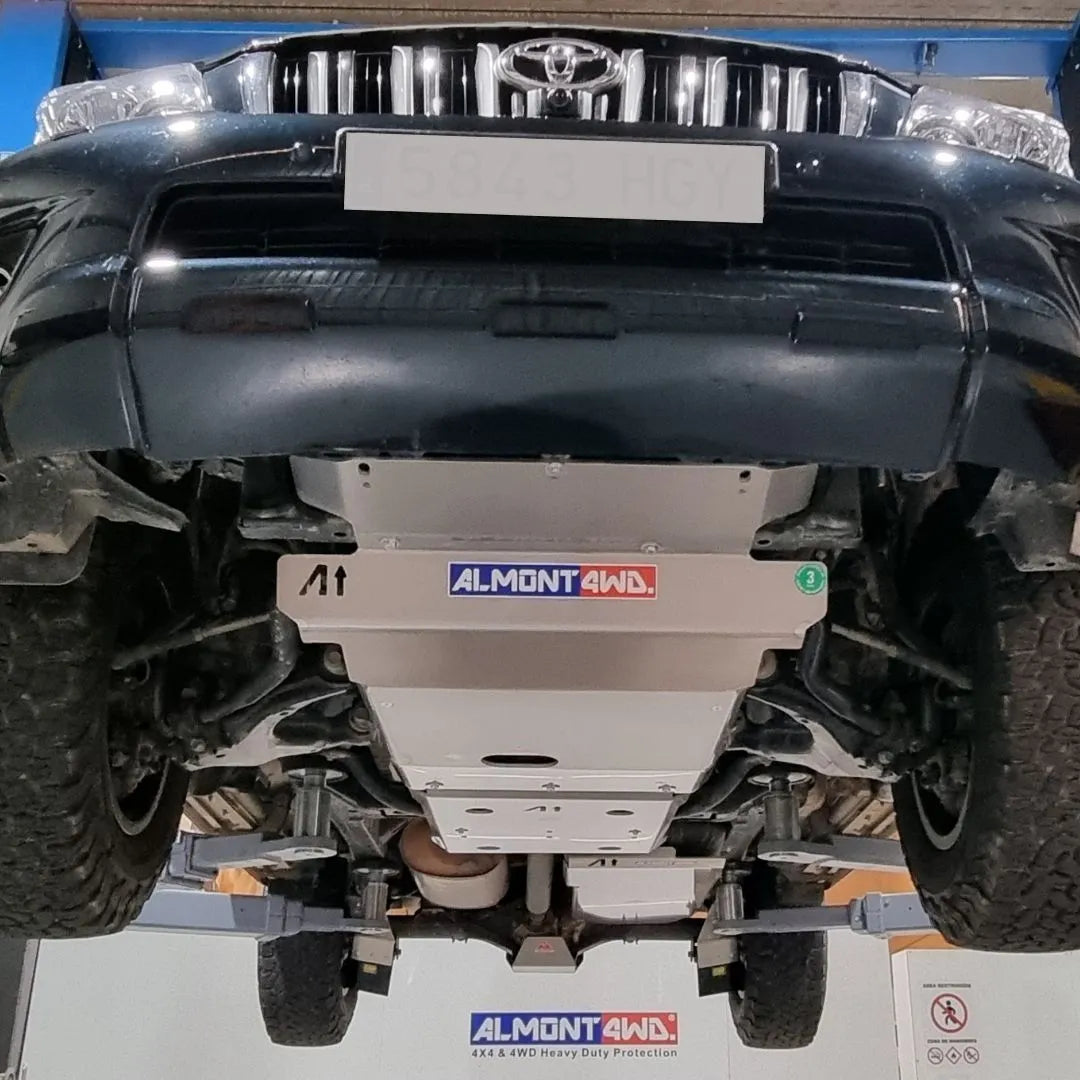 Protezione anteriore Almont4WD 8 mm per paraurti RIVAL, senza KDSS – Toyota Land Cruiser J150 KDJ150 / KDJ155 2009> – codice PDT15AR8RIVAL
