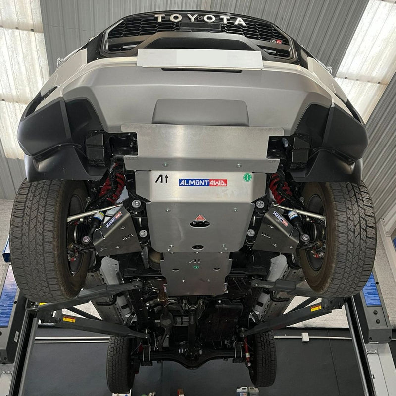Protezione anteriore Almont4WD 8 mm – Toyota Hilux Revo GR Sport – codice PDTHLRA8GR