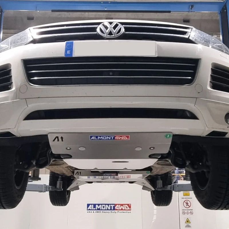 Protezione anteriore Almont4WD 8 mm – Volkswagen Touareg 7P 2010-2018 e Porsche Cayenne 92A – codice PDWTA38