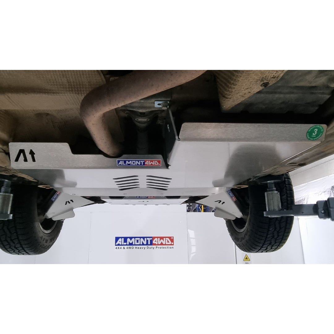 Protezione serbatoio carburante Almont4WD 6 mm – Volkswagen Touareg 7L / 7P e Porsche Cayenne 2003-2018 – codice PDWTD6 – foto 4
