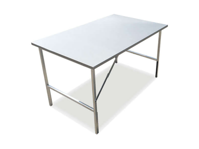 Tavolo camping integrato hardtop in acciaio inossidabile, pratico e resistente, per pasti all'aperto.