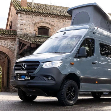 Protezione anteriore Almont4WD 6 mm per paraurti originale, con kit RECOVERY POINT – Mercedes-Benz Sprinter W907 4x4 07/2019-09/2022