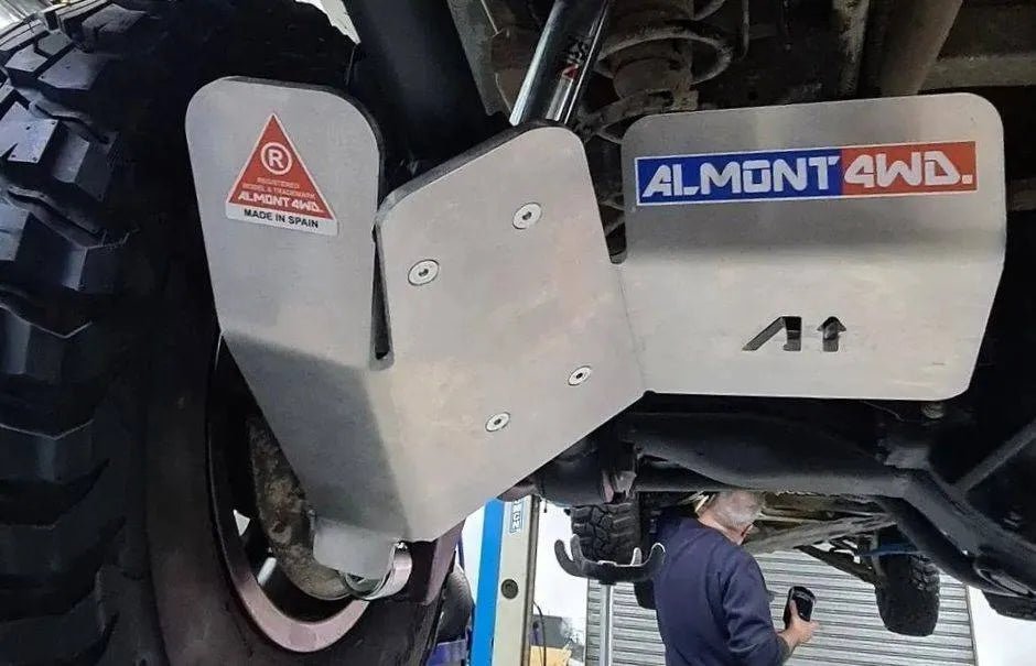 Protezioni ammortizzatori posteriori (senza bloccaggio, 24V) Almont4WD PDTS18V2 per Toyota Land Cruiser J105 HZJ105 1998-2010 – foto 3