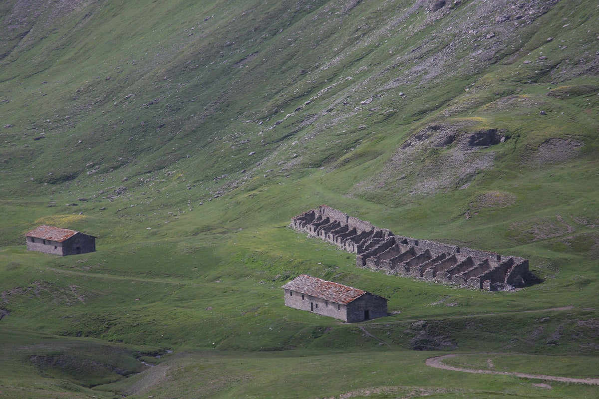 Ricoveri e fortificazioni lungo la strada dell'Assietta