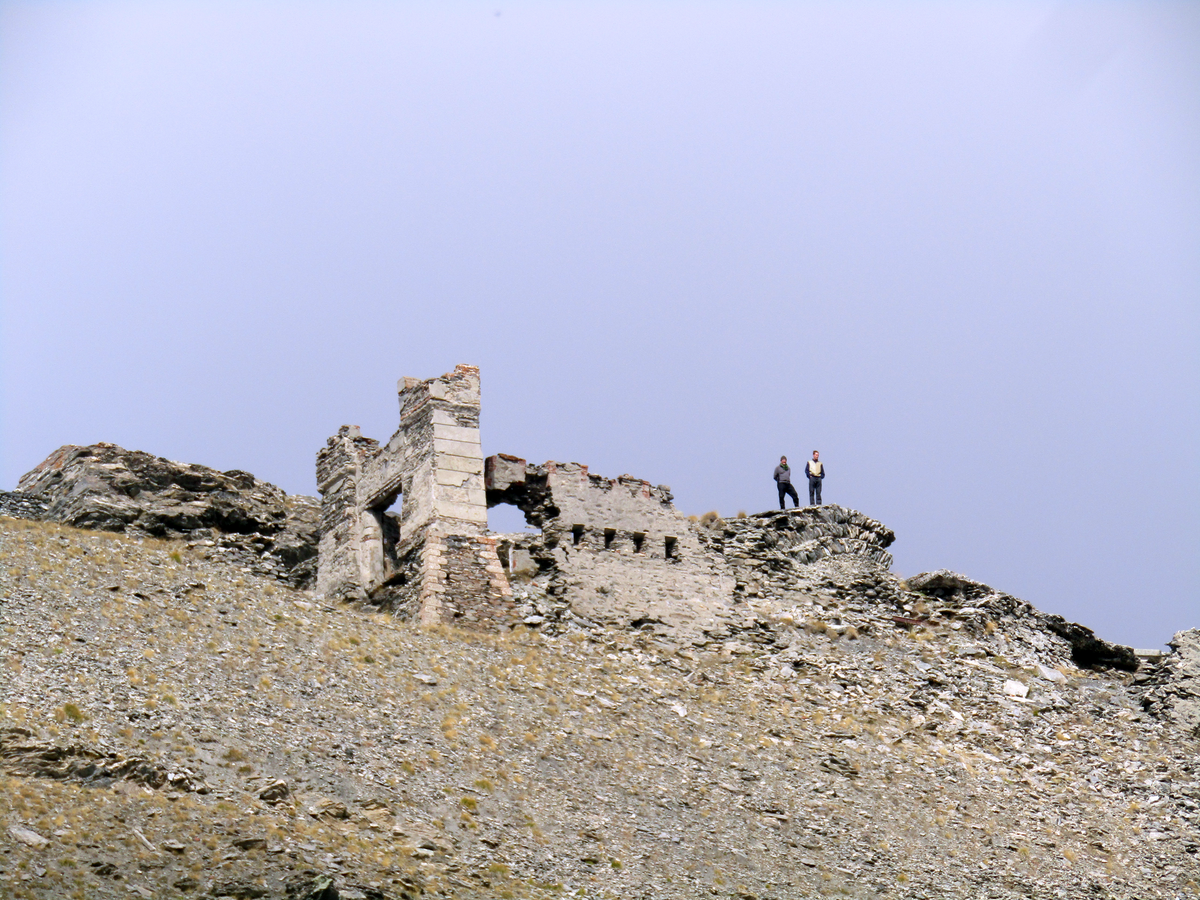 Ruderi del Forte Jafferau in cresta