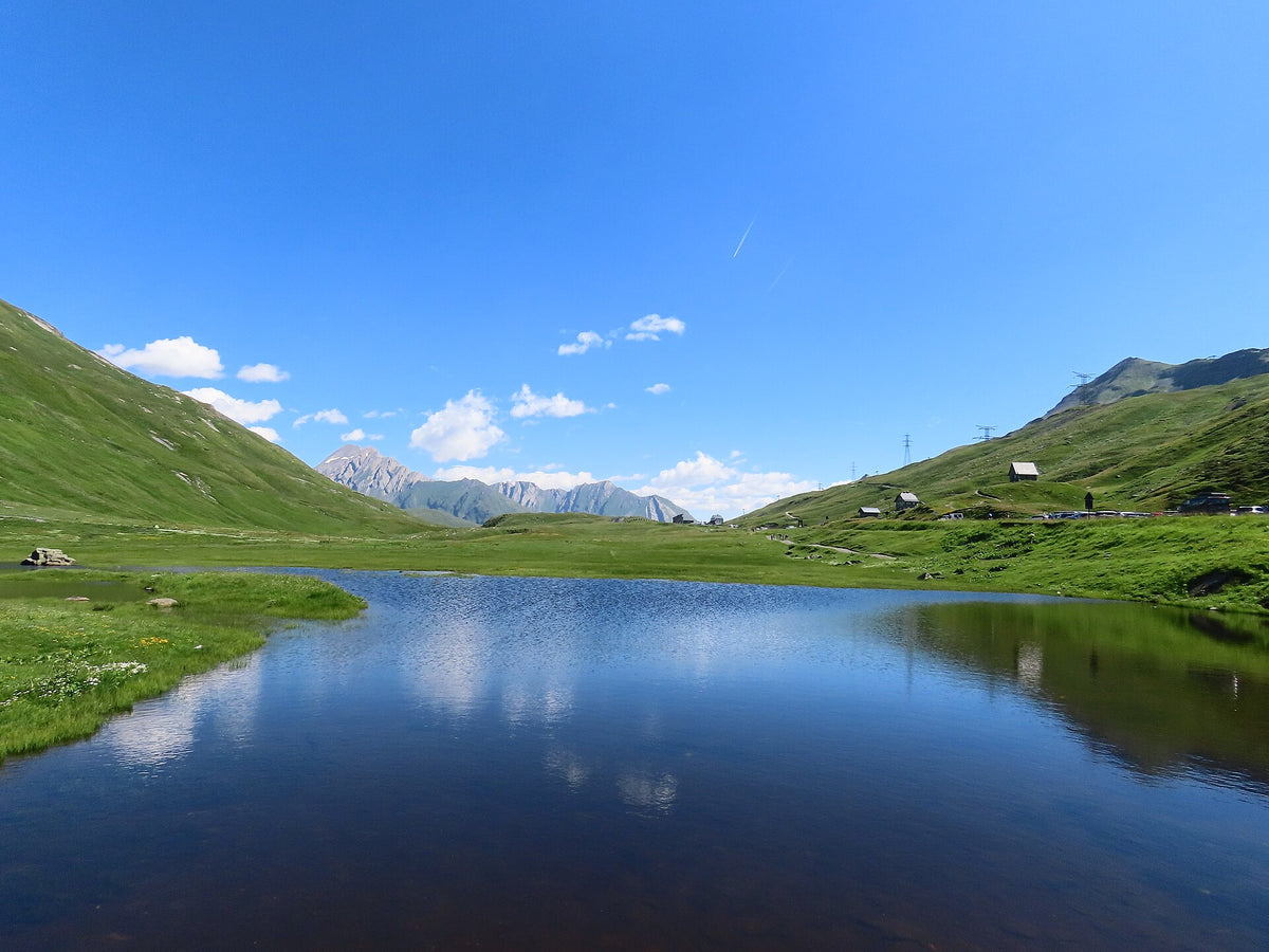 Lago presso l'ospizio del Piccolo San Bernardo