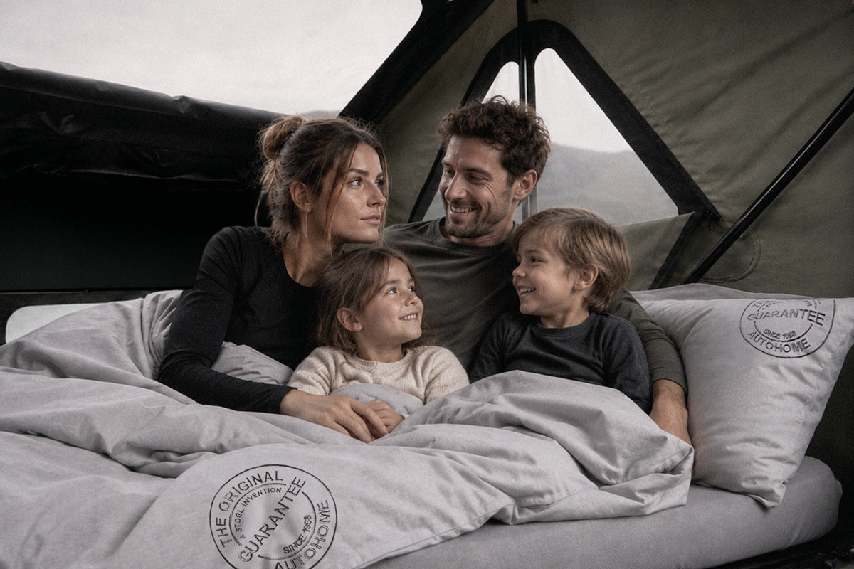 Tenda da tetto AutoHome Overzone – famiglia in tenda