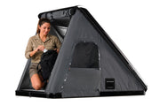 Tenda da tetto AutoHome x Land Rover, guscio Black Storm – tenda aperta