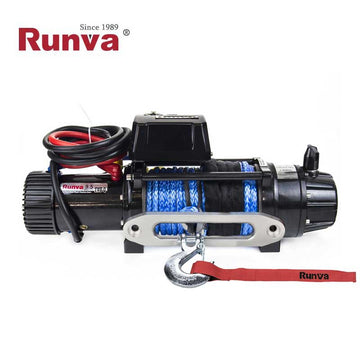 Verricello elettrico RUNVA EWB 9500-Q IP67 alta velocità, 4.309 kg, 12 V, fune sintetica e radiocomando