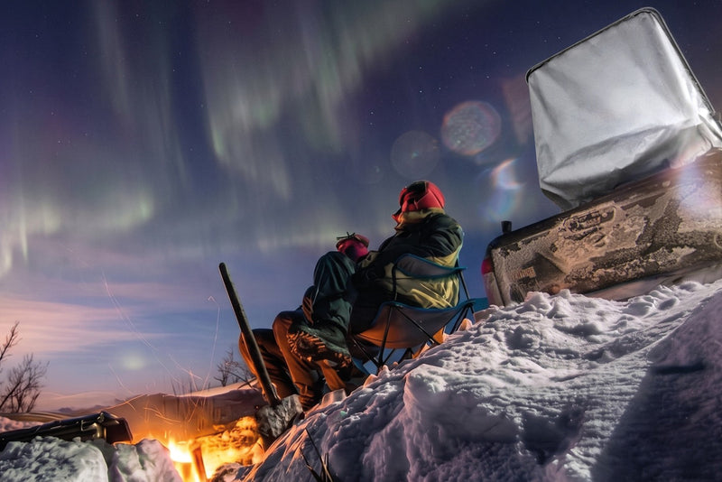 Cappuccio invernale AutoHome per Columbus – in uso in un campo notturno