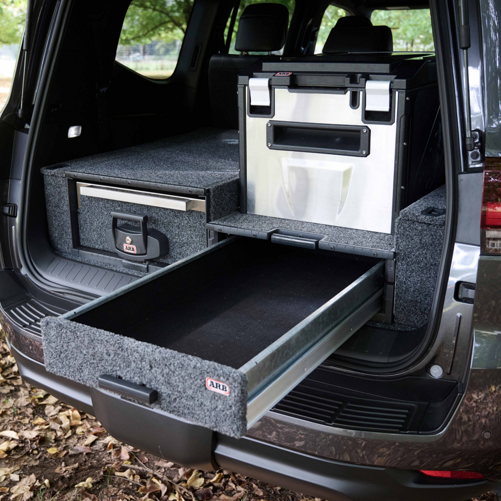 Kit pianale laterale con installazione – Toyota Land Cruiser 300 a 7 posti