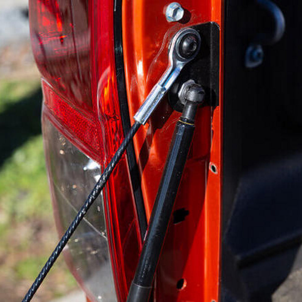 Assistenza sponda posteriore – Toyota Hilux con cassone A-Deck dal 2021
