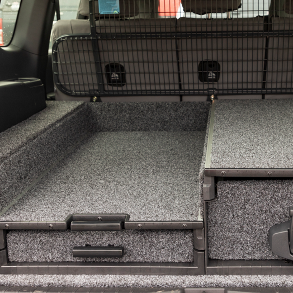 Kit pianale laterale con installazione – Toyota Land Cruiser 300 a 5 posti dal 2022