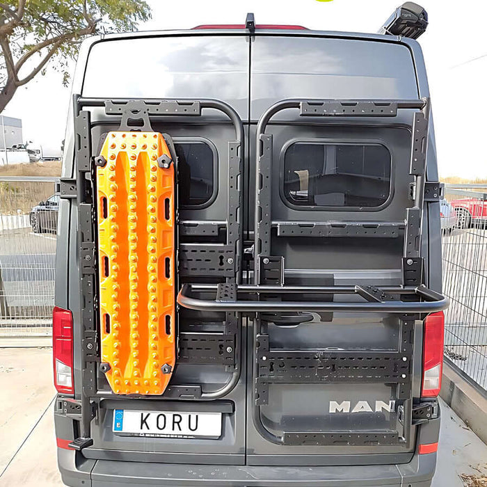 Koru Mercedes-Benz Sprinter 907 Supporto posteriore accessori tubolare