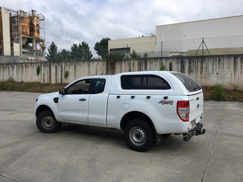 Linextras Starlux – Hard top in vetroresina Ford Ranger 2012–2016 Extra Cab con finestrini laterali – foto 1
