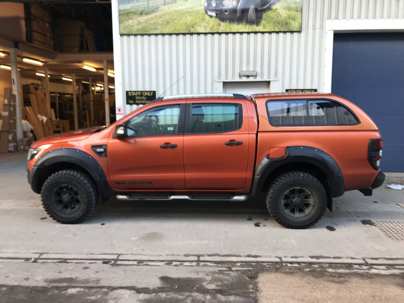 Linextras Starlux – Hard top in vetroresina Ford Ranger 2016–2022 Double Cab con finestrini laterali – foto 1