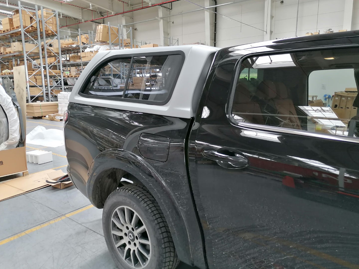 Linextras Starlux – Hard top in vetroresina GWM Poer / P-Series 2020+ Double Cab con finestrini laterali – foto 8