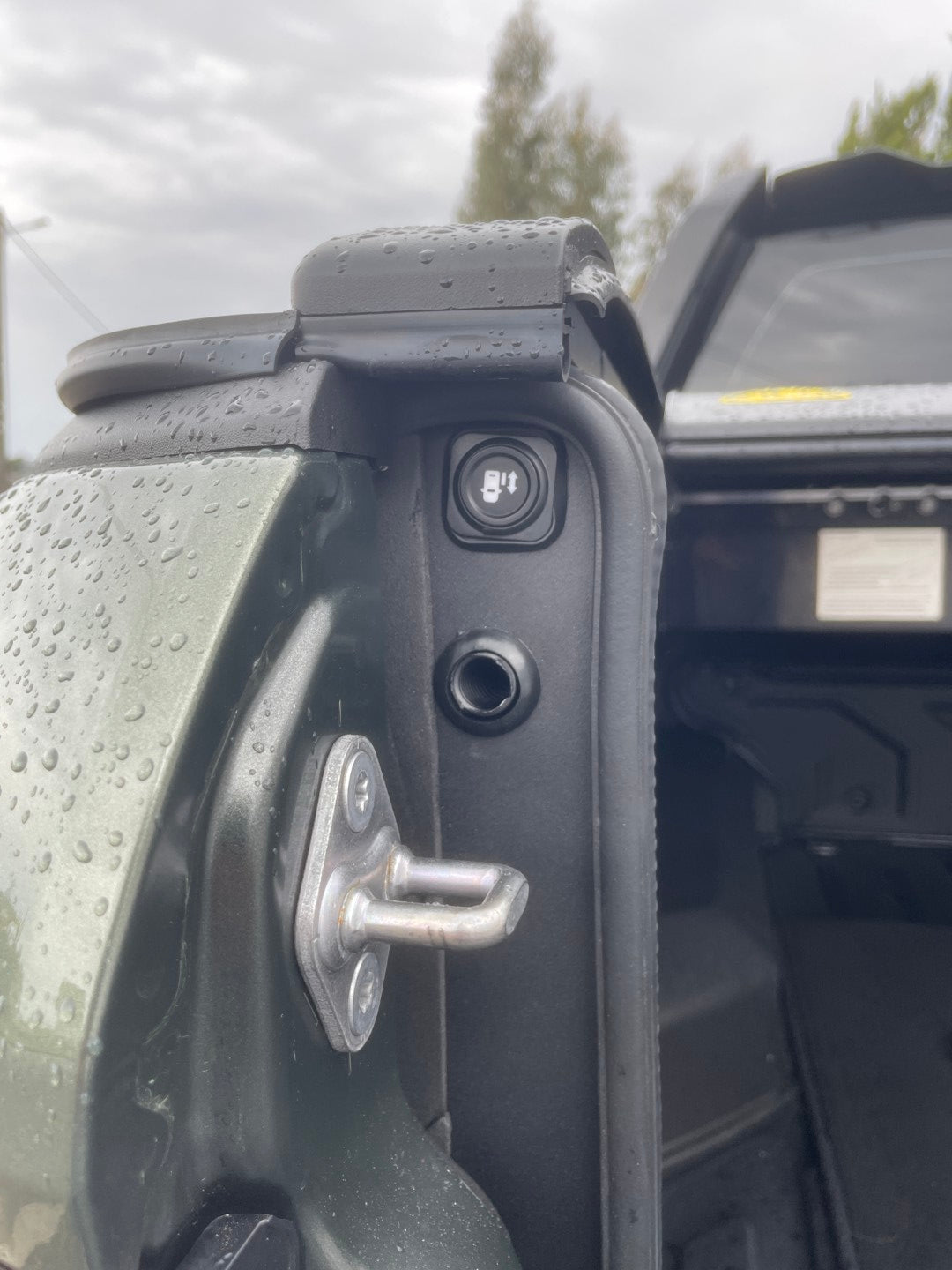 Linextras Top-Roll Line EVO elettrico – Copertura avvolgibile cassone KGM Musso EV 2025+ Double Cab – foto 3