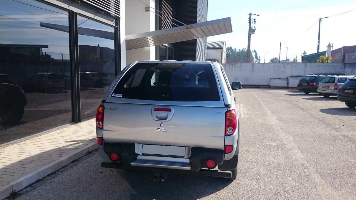 Linextras Starlux – Hard top in vetroresina Mitsubishi L200 / Triton 2006–2010 Double Cab con finestrini laterali – foto 2
