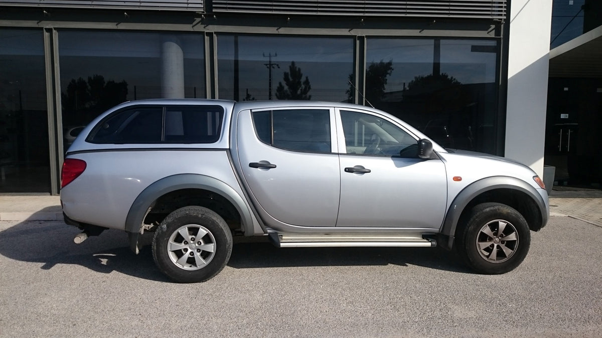 Linextras Starlux – Hard top in vetroresina Mitsubishi L200 / Triton 2006–2010 Double Cab con finestrini laterali – foto 3