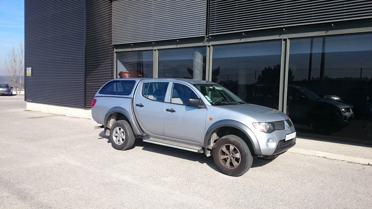 Linextras Starlux – Hard top in vetroresina Mitsubishi L200 / Triton 2006–2010 Double Cab con finestrini laterali – foto 4