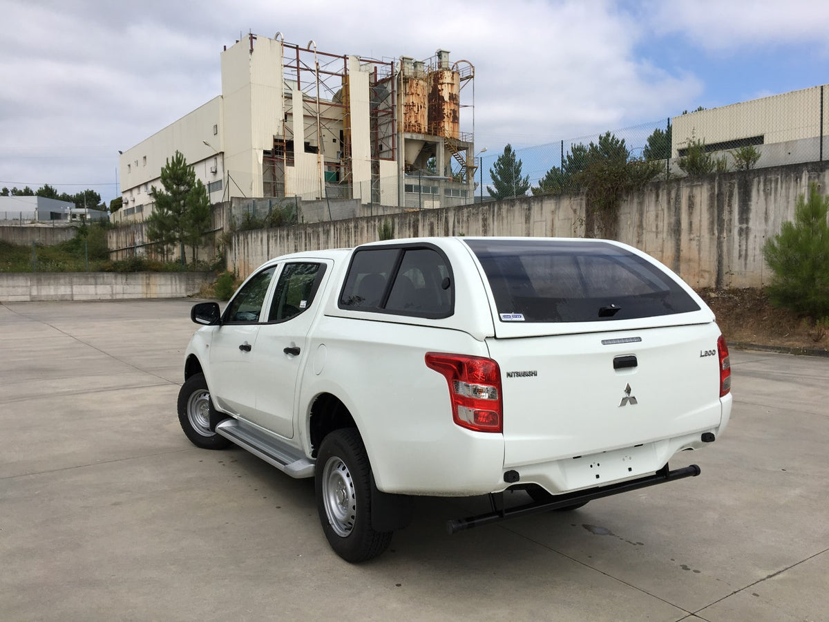 Linextras Starlux – Hard top in vetroresina Mitsubishi L200 / Triton 2015–2019 Double Cab con finestrini laterali – foto 1