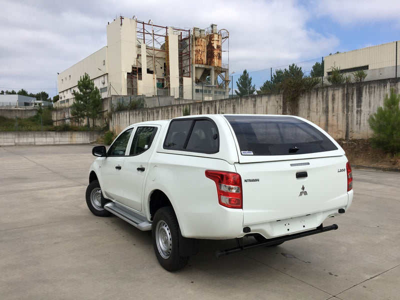 Linextras Starlux – Hard top in vetroresina Mitsubishi L200 / Triton 2015–2019 Double Cab con finestrini laterali – foto 1