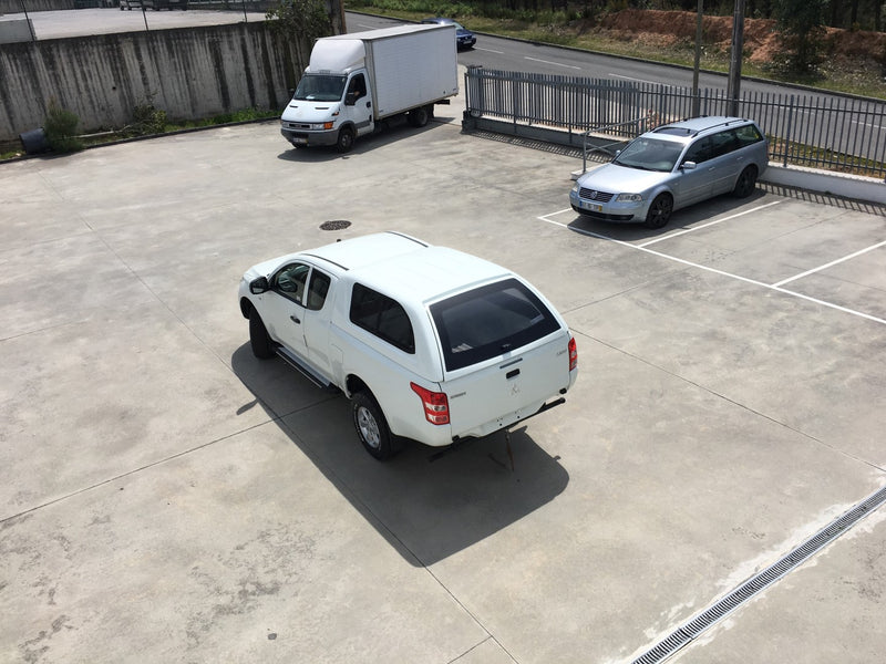 Linextras Starlux – Hard top in vetroresina Mitsubishi L200 / Triton 2015–2019 Extra Cab con finestrini laterali – foto 6
