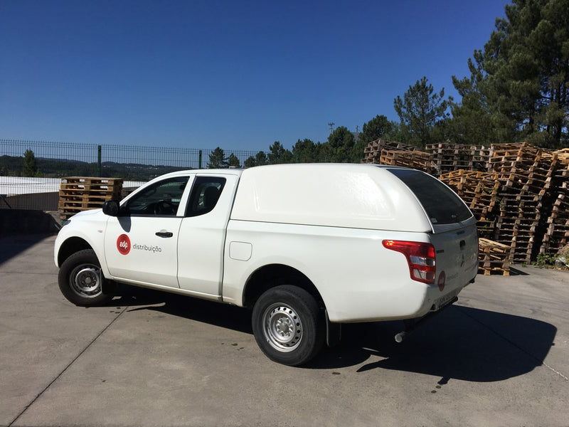 Linextras Starlux – Hard top in vetroresina Mitsubishi L200 / Triton 2015–2019 Extra Cab senza finestrini laterali – foto 1