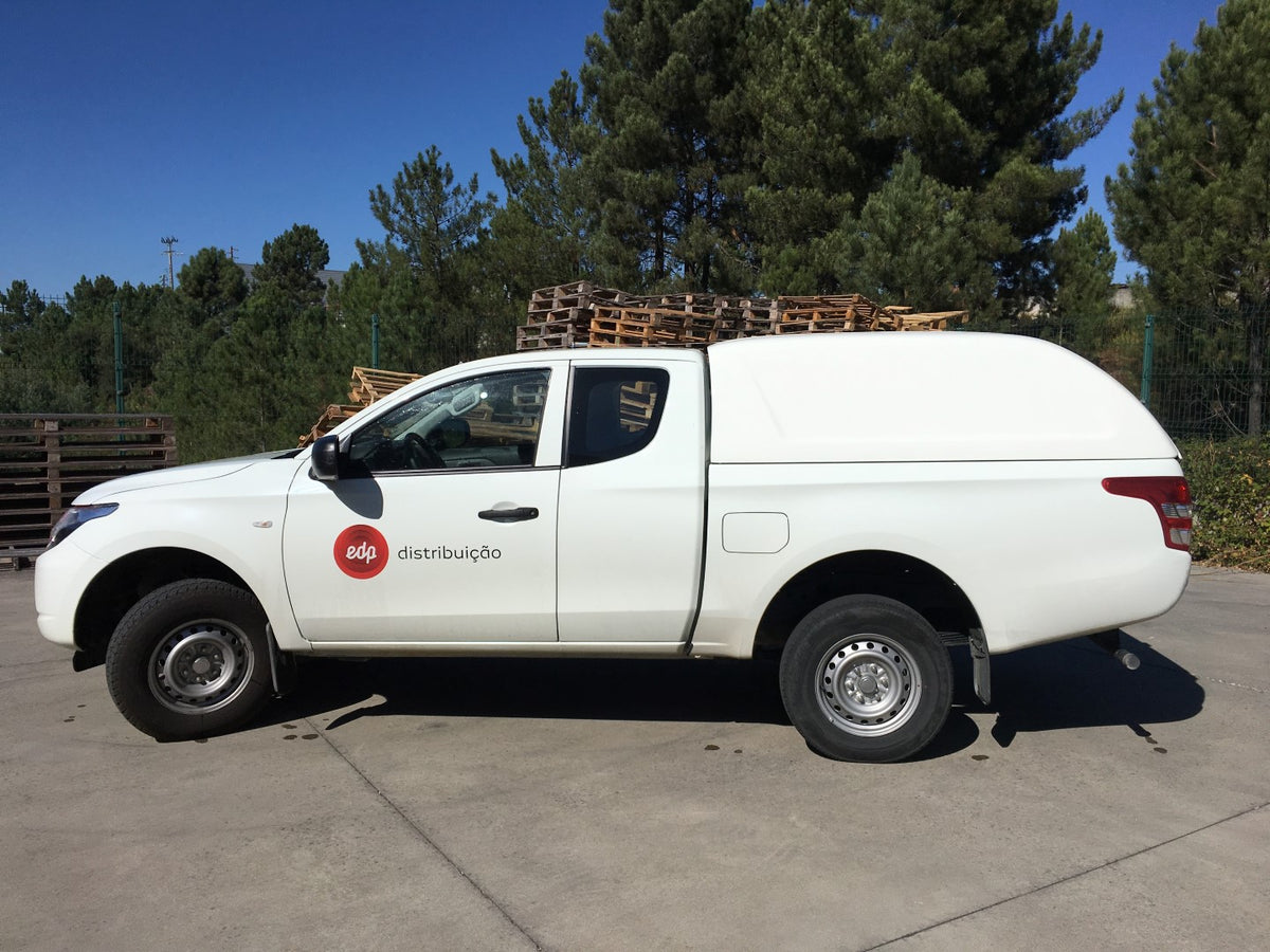 Linextras Starlux – Hard top in vetroresina Mitsubishi L200 / Triton 2015–2019 Extra Cab senza finestrini laterali – foto 3